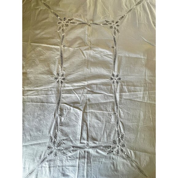 Battenburg Lace Tablecloth Scalloped Edges 83"x64" White Cotton - Picture 2 of 10